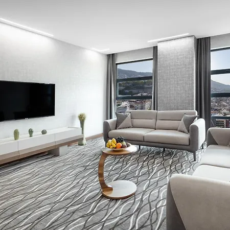 Otel Lilium & 4*