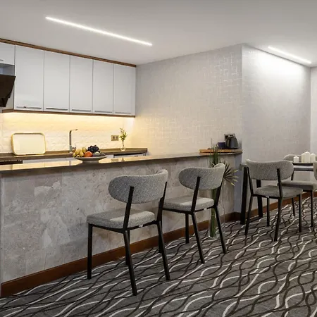 Otel Lilium &
