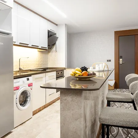 Lilium & Готель