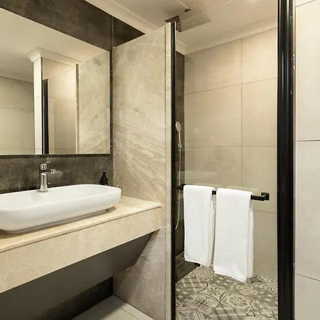Otel Lilium &