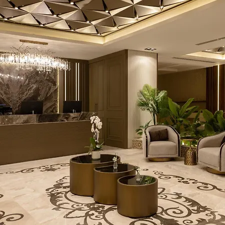 Otel Lilium & 4*